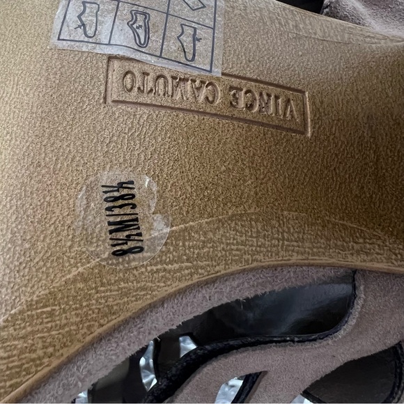 Vince Camuto heels 👠 boho brown block heel buckle strap ankle booties cute - Picture 9 of 11